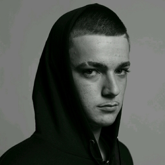 Meet your Posher, Aaron - Picture 1 of 1